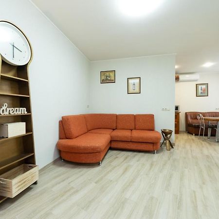 Апартаменты На Центральной Улице Kiev Exterior foto